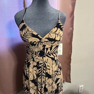 No Boundaries Black and Tan Leaf Print Maxi Dress
